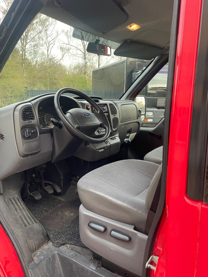 Ford Transit/mit Rollstuhl-Hebebühne - Minibus, Personenvervoer: afbeelding 5 Ford Transit/mit Rollstuhl-Hebebühne - Minibus, Personenvervoer: afbeelding 5
