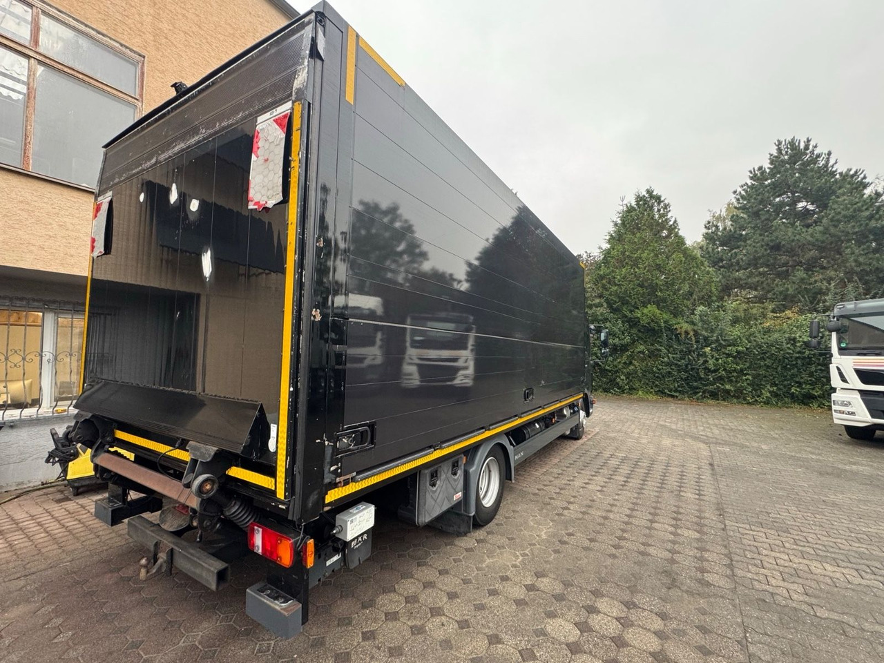 MAN TGL 12.220/LBW/Klima/Navi/2xAHK - Drankenwagen vrachtwagen: afbeelding 2 MAN TGL 12.220/LBW/Klima/Navi/2xAHK - Drankenwagen vrachtwagen: afbeelding 2
