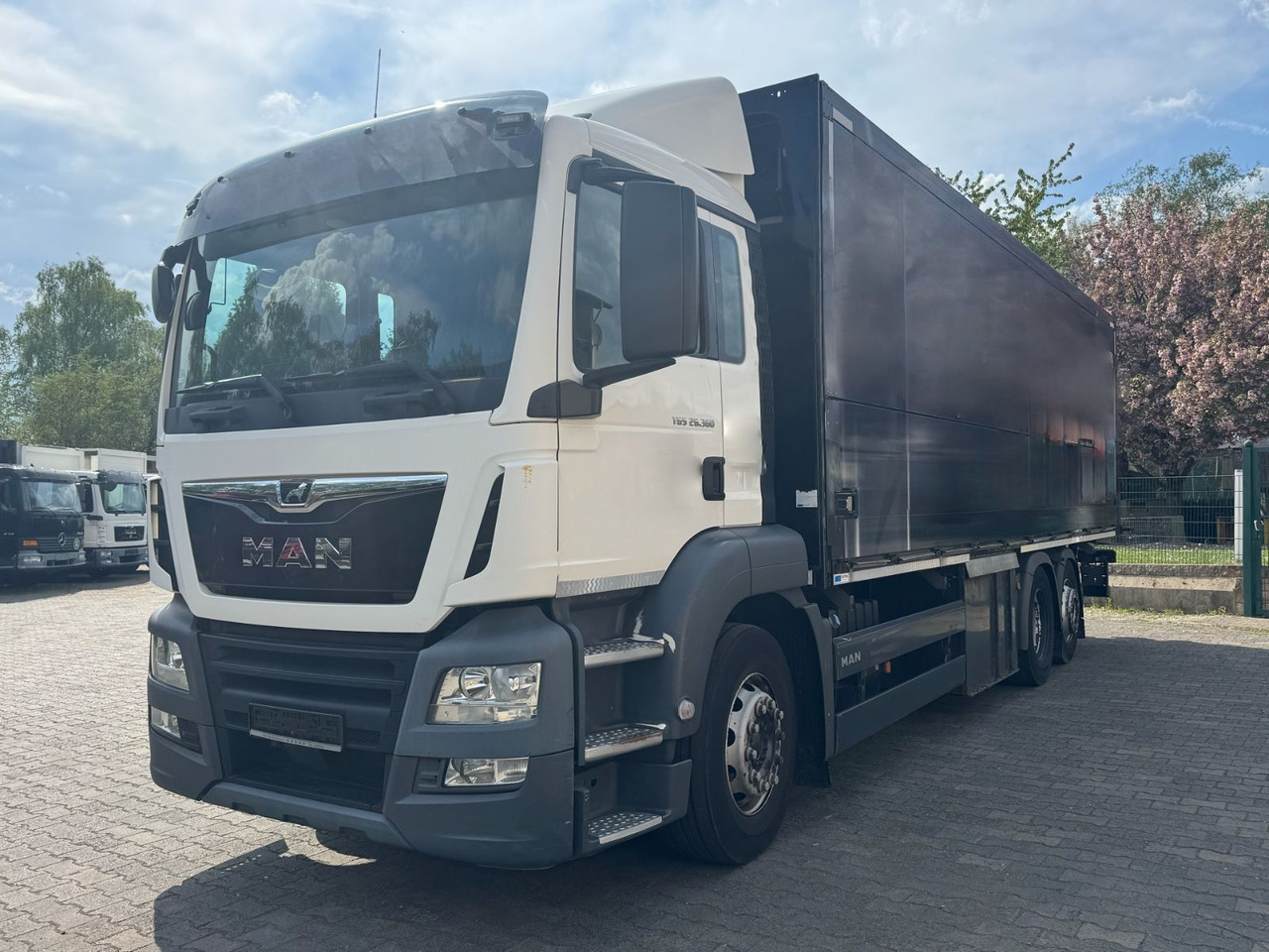 MAN TGS 26.360/Lenk-Lift/Lbw/Kettliner-GT-Aufbau - Drankenwagen vrachtwagen: afbeelding 3 MAN TGS 26.360/Lenk-Lift/Lbw/Kettliner-GT-Aufbau - Drankenwagen vrachtwagen: afbeelding 3