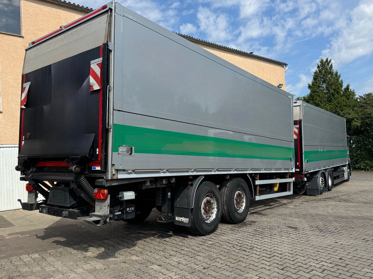 MAN TGS 26.460 2xAHK/2xLBW/Lenk-Lift/kpl.Zug - Drankenwagen vrachtwagen: afbeelding 4 MAN TGS 26.460 2xAHK/2xLBW/Lenk-Lift/kpl.Zug - Drankenwagen vrachtwagen: afbeelding 4