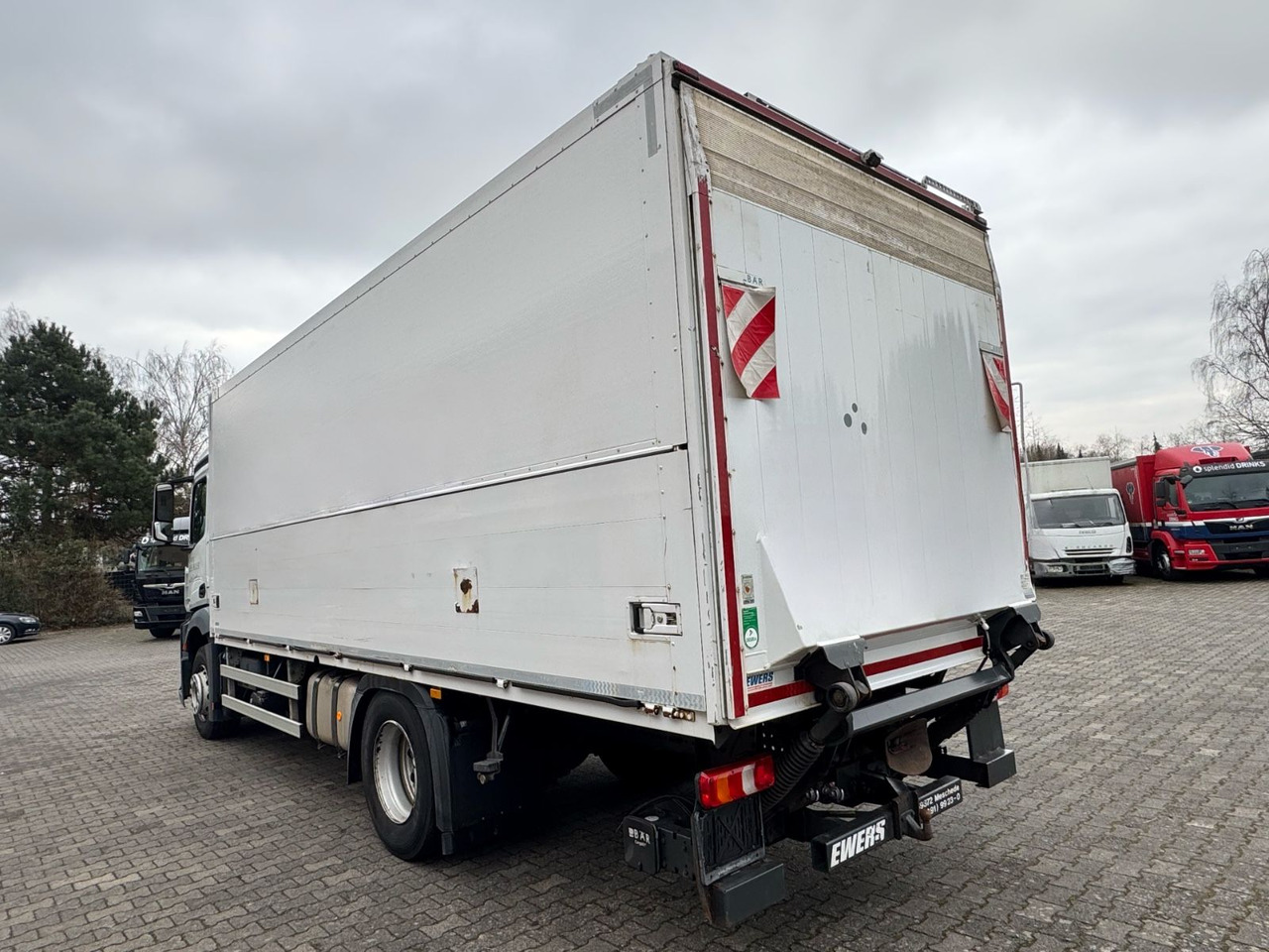 Mercedes-Benz Antos 1836L/4x2/2t.LBW/2xAHK/aus.1Hand/16.Pal. - Drankenwagen vrachtwagen: afbeelding 5 Mercedes-Benz Antos 1836L/4x2/2t.LBW/2xAHK/aus.1Hand/16.Pal. - Drankenwagen vrachtwagen: afbeelding 5