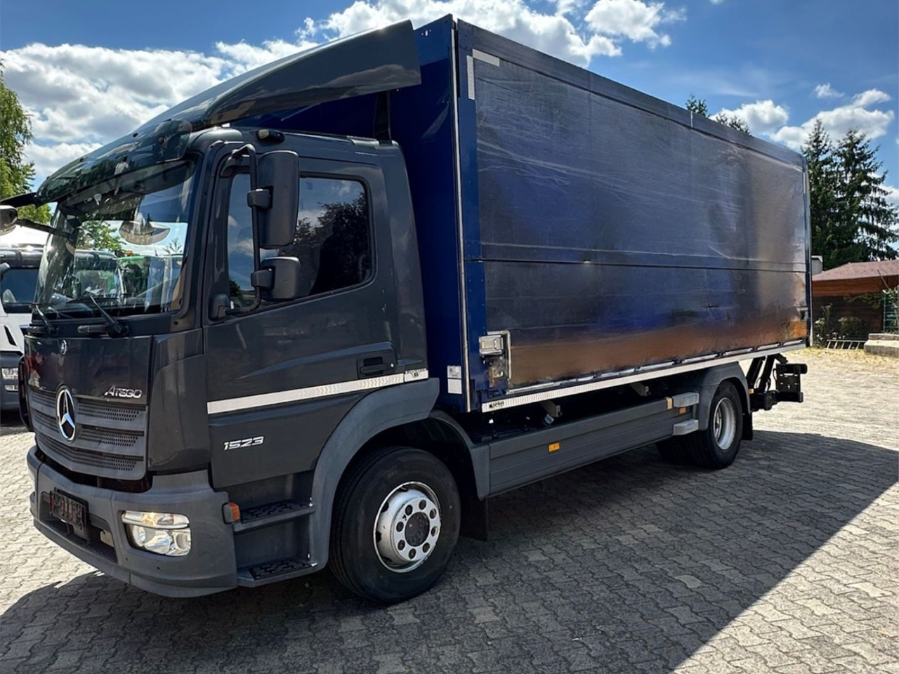 Mercedes-Benz Atego 1523/Klima/LBW/GT-Zertifiziert/2xAHK - Drankenwagen vrachtwagen: afbeelding 2 Mercedes-Benz Atego 1523/Klima/LBW/GT-Zertifiziert/2xAHK - Drankenwagen vrachtwagen: afbeelding 2