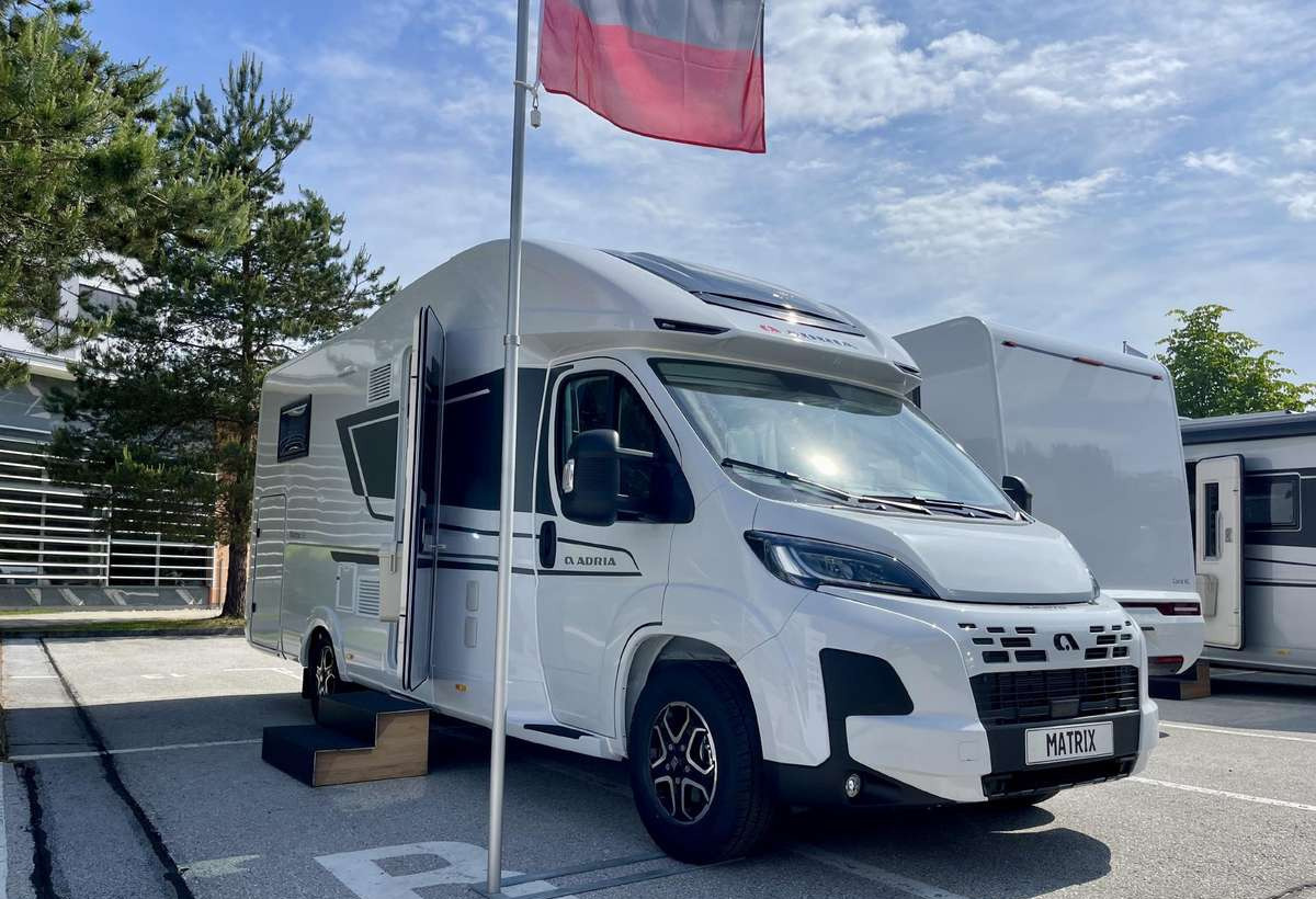 ADRIA Matrix Axess 650 SL - Half integraal camper: afbeelding 2 ADRIA Matrix Axess 650 SL - Half integraal camper: afbeelding 2