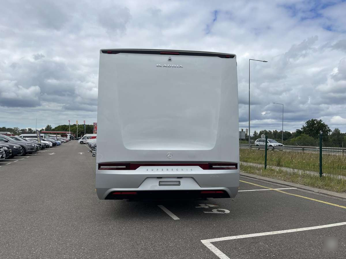 ADRIA Super Sonic 780 DC - Integraal camper: afbeelding 2 ADRIA Super Sonic 780 DC - Integraal camper: afbeelding 2