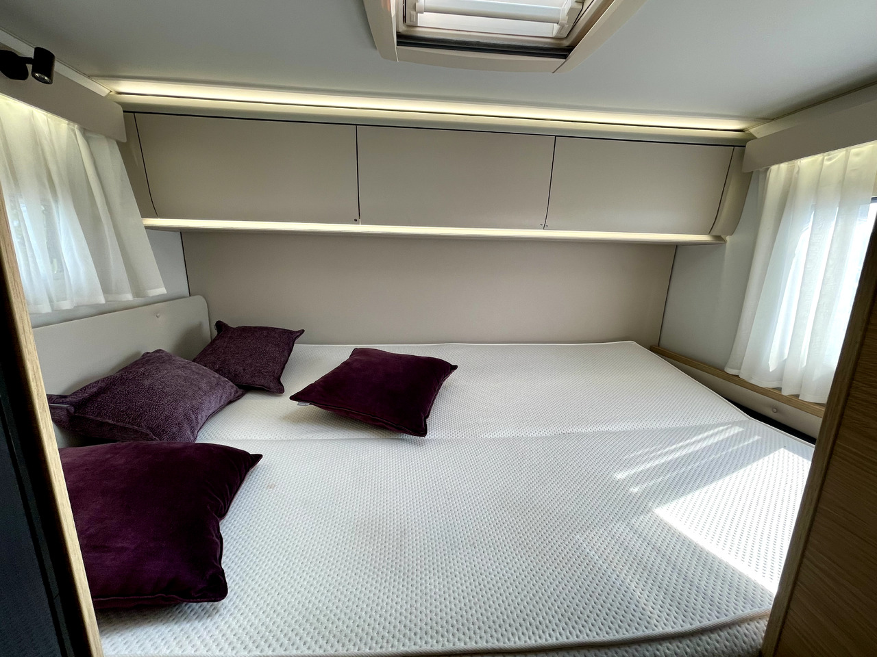 Adria Coral Xl 600 DP - Alkoof camper: afbeelding 3 Adria Coral Xl 600 DP - Alkoof camper: afbeelding 3