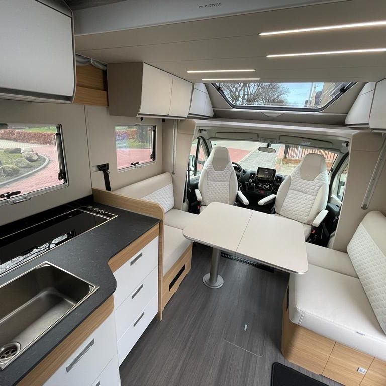 Adria Matrix Plus 670DC - Half integraal camper: afbeelding 3 Adria Matrix Plus 670DC - Half integraal camper: afbeelding 3