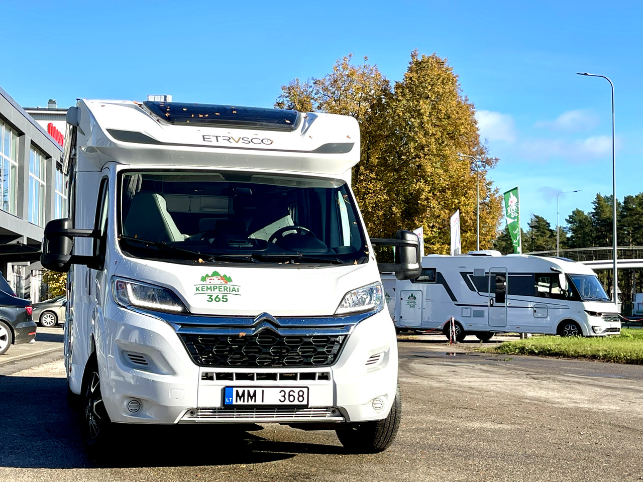 ETRUSCO T 7300 SB - Half integraal camper: afbeelding 1 ETRUSCO T 7300 SB - Half integraal camper: afbeelding 1