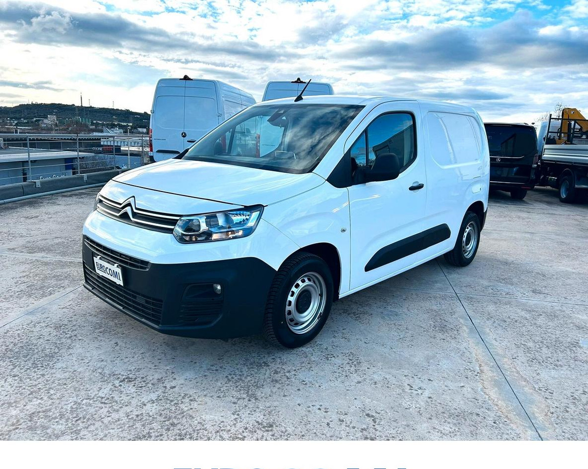 Citroen Berlingo 1.6 hdi 100 cv - Kleine bestelwagen: afbeelding 1 Citroen Berlingo 1.6 hdi 100 cv - Kleine bestelwagen: afbeelding 1