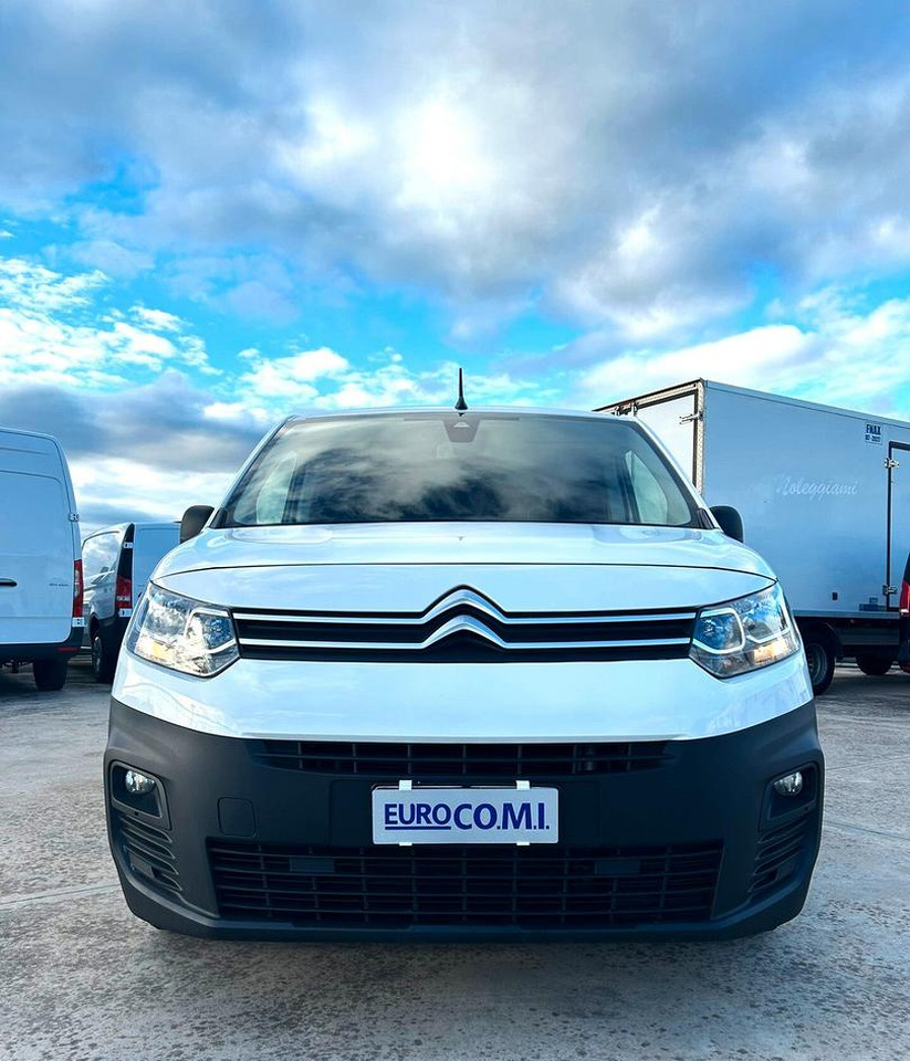 Citroen Berlingo 1.6 hdi 100 cv - Kleine bestelwagen: afbeelding 2 Citroen Berlingo 1.6 hdi 100 cv - Kleine bestelwagen: afbeelding 2