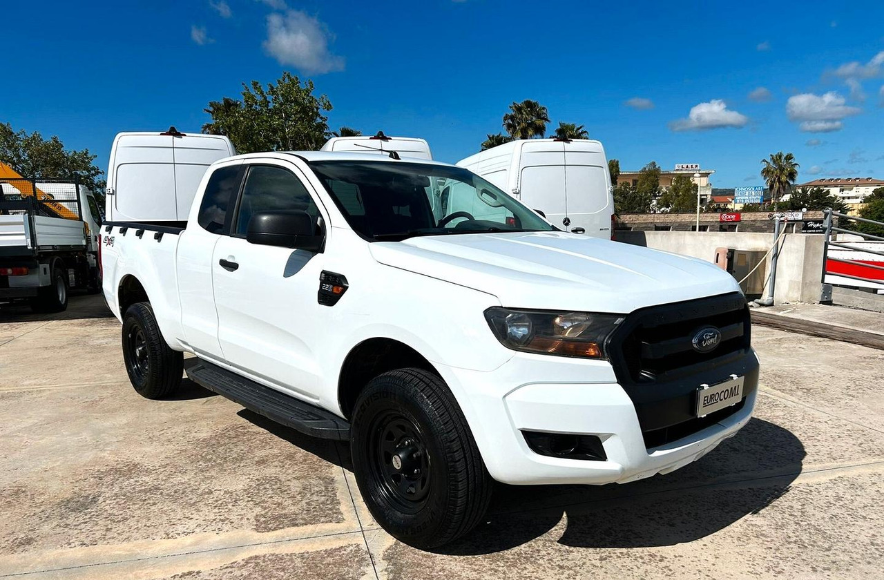 Ford Ranger 2.2 160 cv XL Supercab 4 posti 4wd gan - Pick-up: afbeelding 3 Ford Ranger 2.2 160 cv XL Supercab 4 posti 4wd gan - Pick-up: afbeelding 3