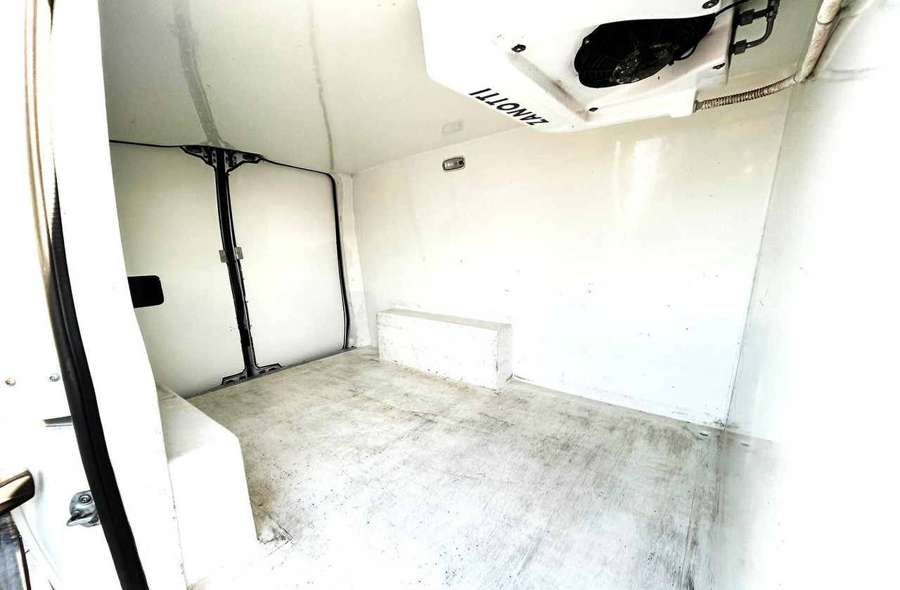 Leasing  Mercedes Vito 114 cdi Long Frigo 0/4° Rete/Strada Mercedes Vito 114 cdi Long Frigo 0/4° Rete/Strada: afbeelding 13