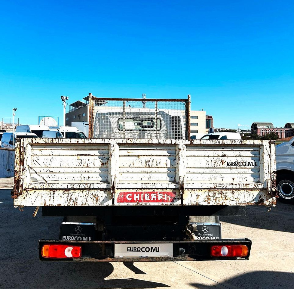 Mitsubishi Canter 3C13 Ribaltabile trilaterale - Kipper vrachtwagen: afbeelding 5 Mitsubishi Canter 3C13 Ribaltabile trilaterale - Kipper vrachtwagen: afbeelding 5