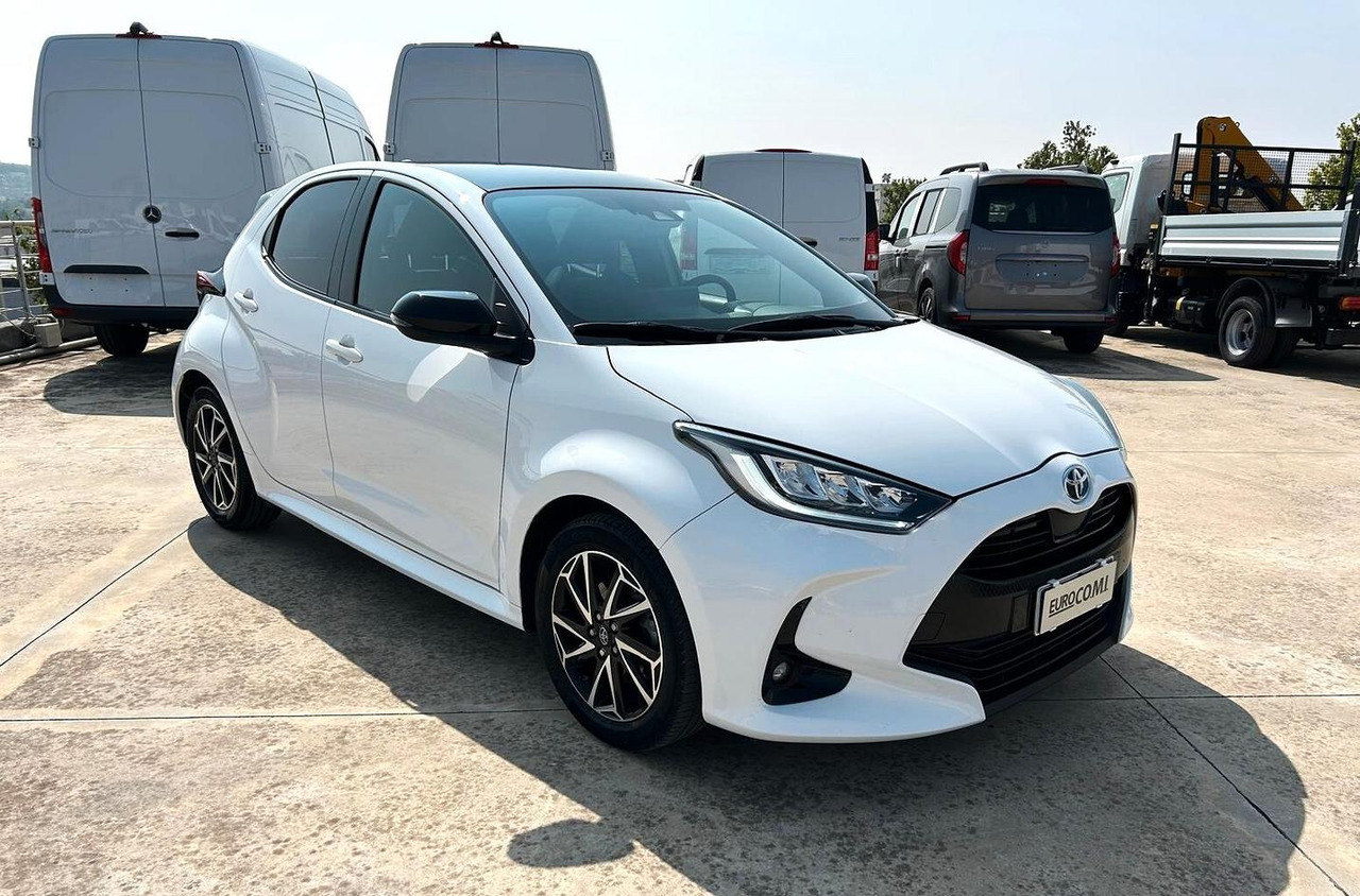 Toyota Yaris 1.5 Hybrid 5 porte Lounge - Sedan: afbeelding 3 Toyota Yaris 1.5 Hybrid 5 porte Lounge - Sedan: afbeelding 3