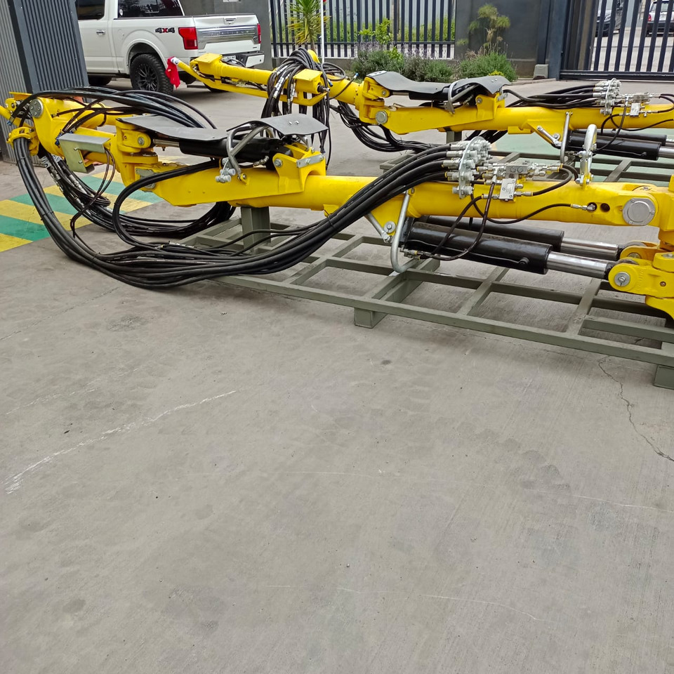 ATLAS COPCO EPIROC BRAZOS BUT28 PARA JUMBOS BOOMER 281 Y 282 - Mijnbouw machine: afbeelding 4 ATLAS COPCO EPIROC BRAZOS BUT28 PARA JUMBOS BOOMER 281 Y 282 - Mijnbouw machine: afbeelding 4