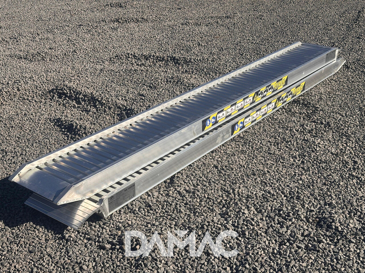 DAMAC 150x40 - Laadbrug: afbeelding 3 DAMAC 150x40 - Laadbrug: afbeelding 3