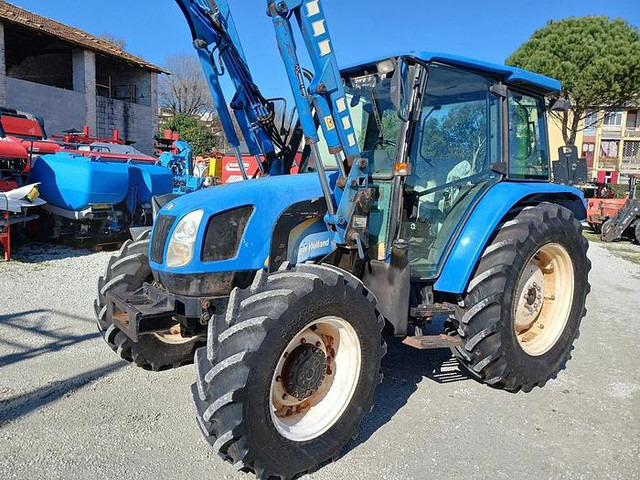 New Holland TL90A - Tractor: afbeelding 2 New Holland TL90A - Tractor: afbeelding 2