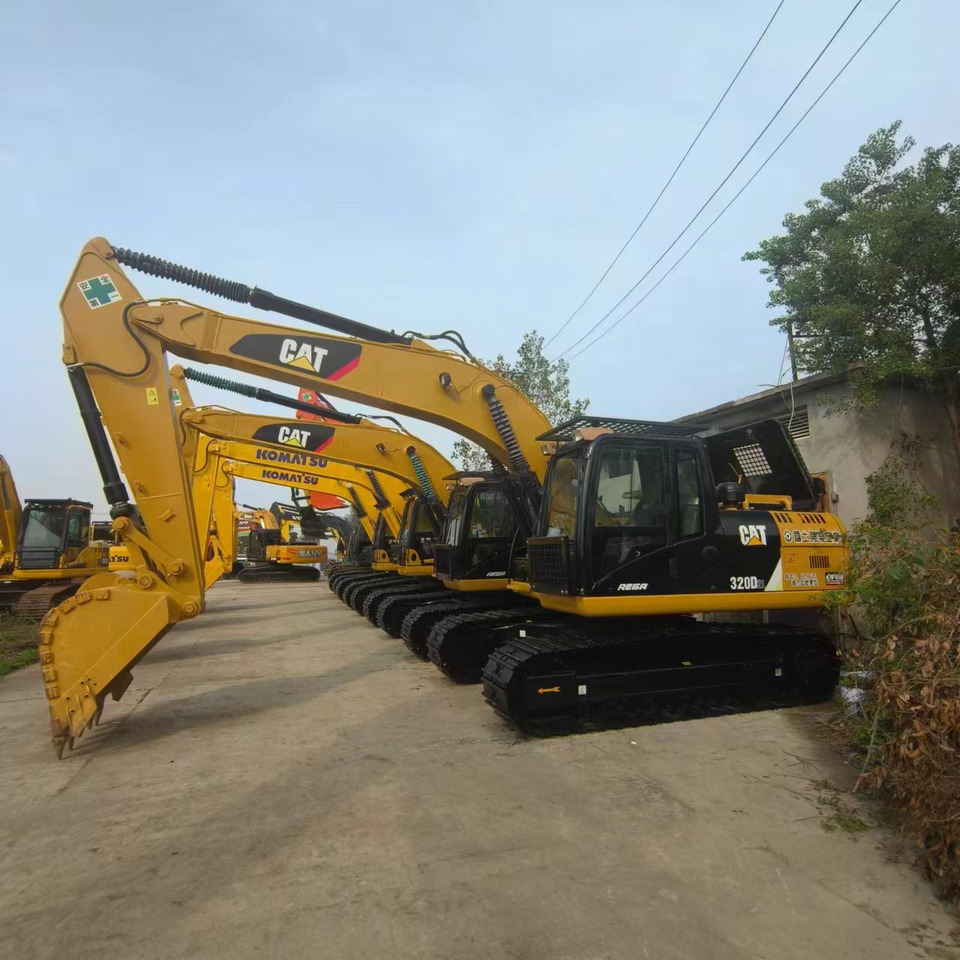 CATERPILLAR 320D2L - Rupsgraafmachine: afbeelding 3 CATERPILLAR 320D2L - Rupsgraafmachine: afbeelding 3