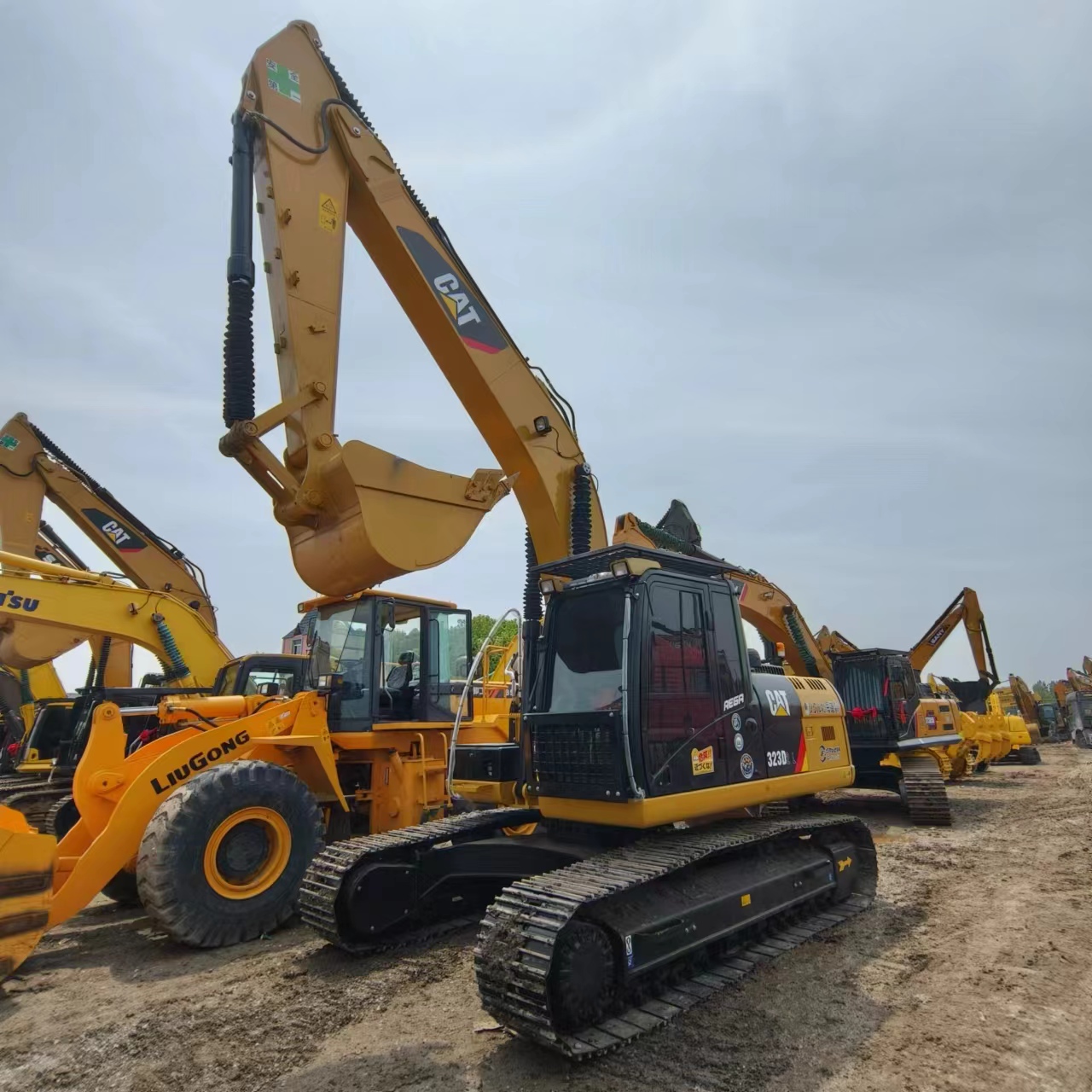 CATERPILLAR 323 - Rupsgraafmachine: afbeelding 4 CATERPILLAR 323 - Rupsgraafmachine: afbeelding 4