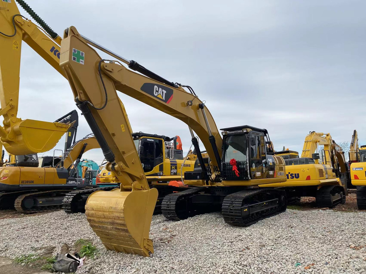 CATERPILLAR 329D2L - Rupsgraafmachine: afbeelding 4 CATERPILLAR 329D2L - Rupsgraafmachine: afbeelding 4