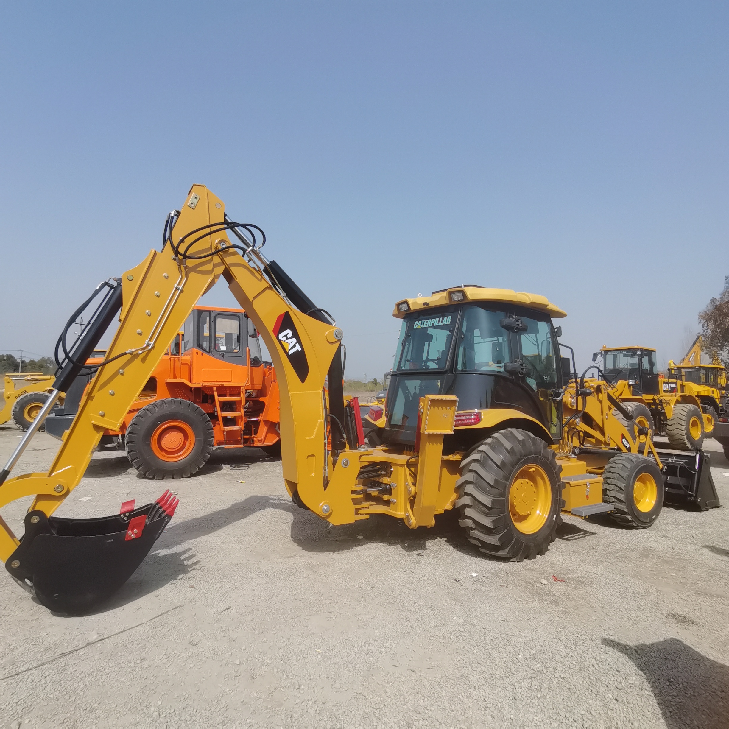 CATERPILLAR 420F - Graaflaadmachine: afbeelding 1 CATERPILLAR 420F - Graaflaadmachine: afbeelding 1