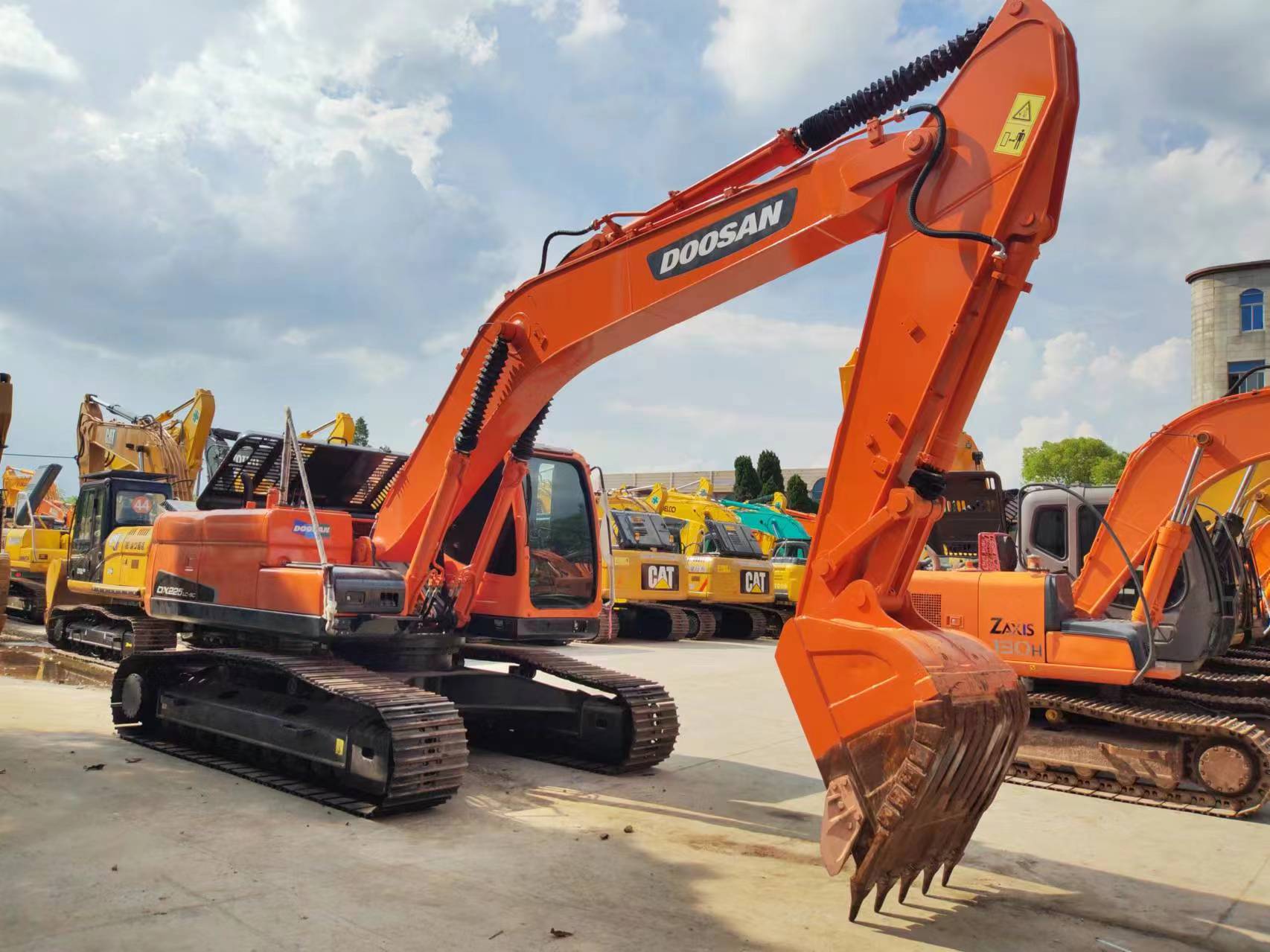 DOOSAN DX225 - Rupsgraafmachine: afbeelding 5 DOOSAN DX225 - Rupsgraafmachine: afbeelding 5
