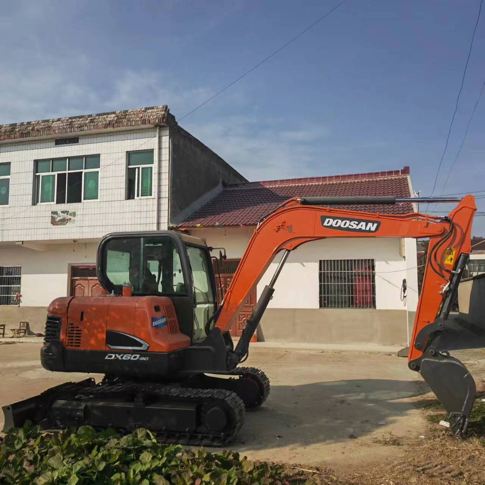 DOOSAN DX60 - Minigraafmachine: afbeelding 2 DOOSAN DX60 - Minigraafmachine: afbeelding 2