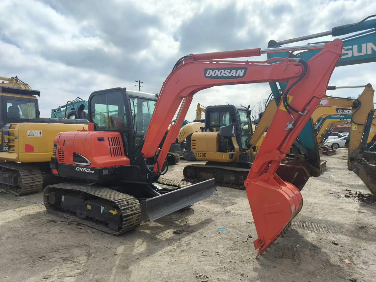 DOOSAN DX60 - Rupsgraafmachine: afbeelding 2 DOOSAN DX60 - Rupsgraafmachine: afbeelding 2