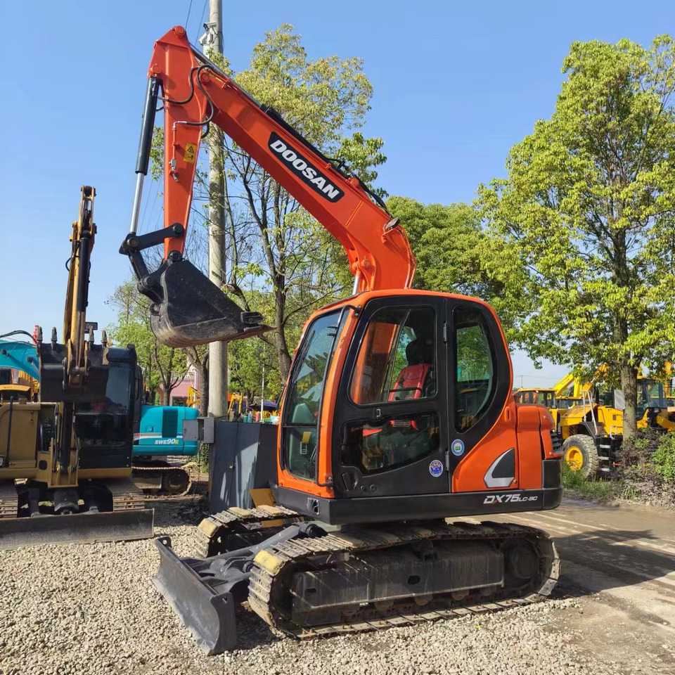 DOOSAN DX75 - Rupsgraafmachine: afbeelding 1 DOOSAN DX75 - Rupsgraafmachine: afbeelding 1