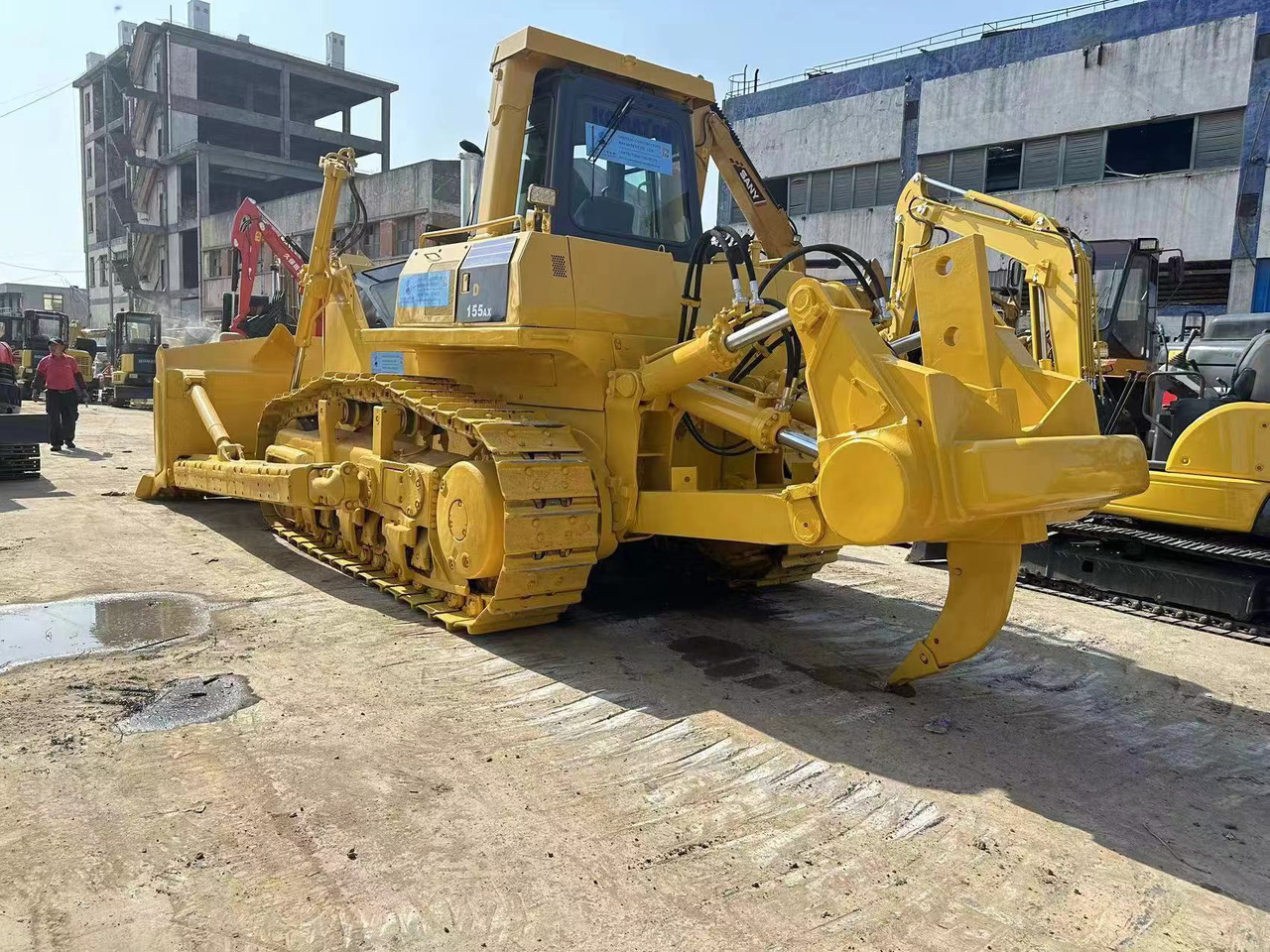 Komatsu D155A-6 - Bulldozer: afbeelding 1 Komatsu D155A-6 - Bulldozer: afbeelding 1