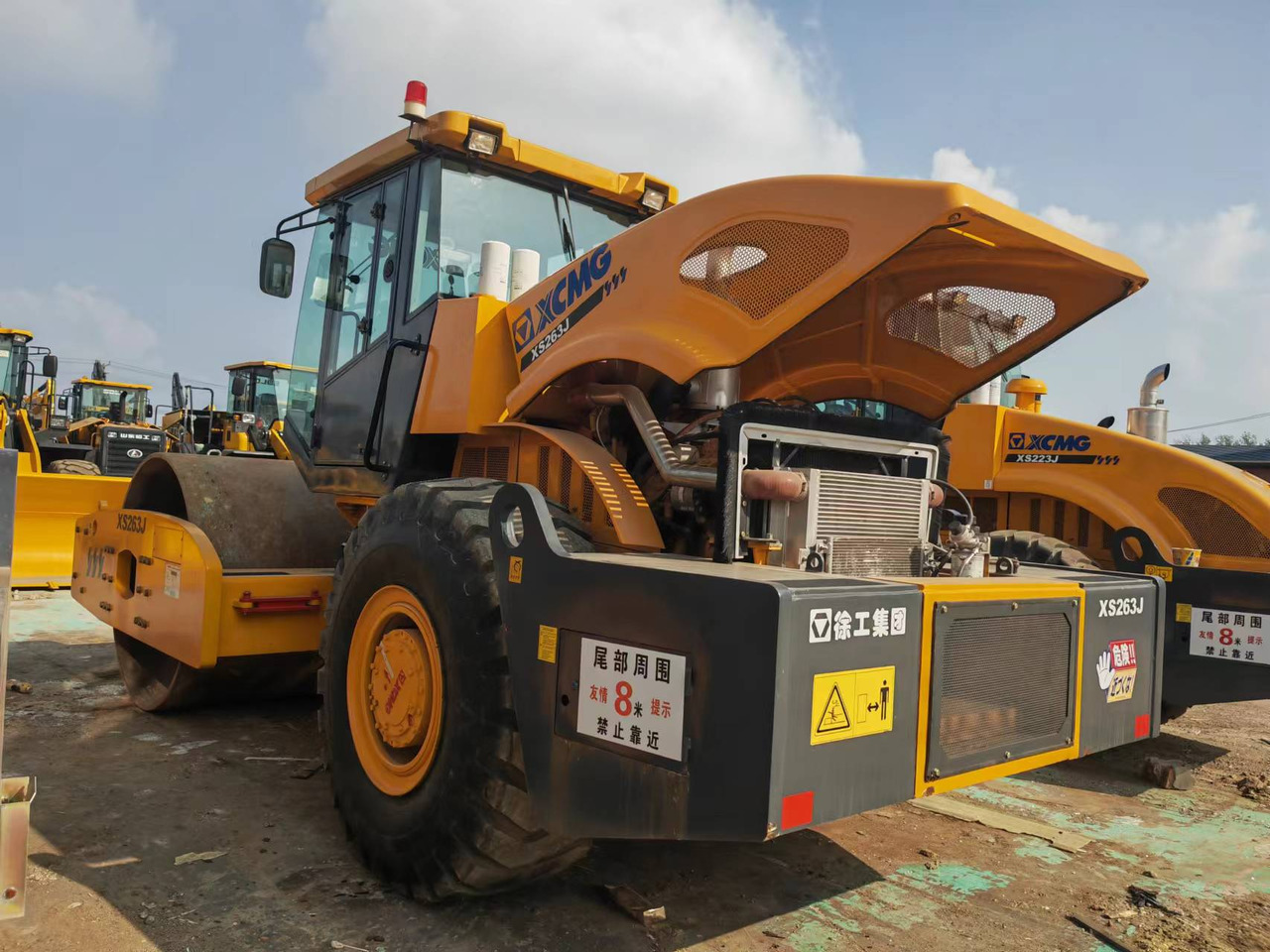 LIUGONG XS263J - Schapenpootwals/ Grondverdichter: afbeelding 4 LIUGONG XS263J - Schapenpootwals/ Grondverdichter: afbeelding 4