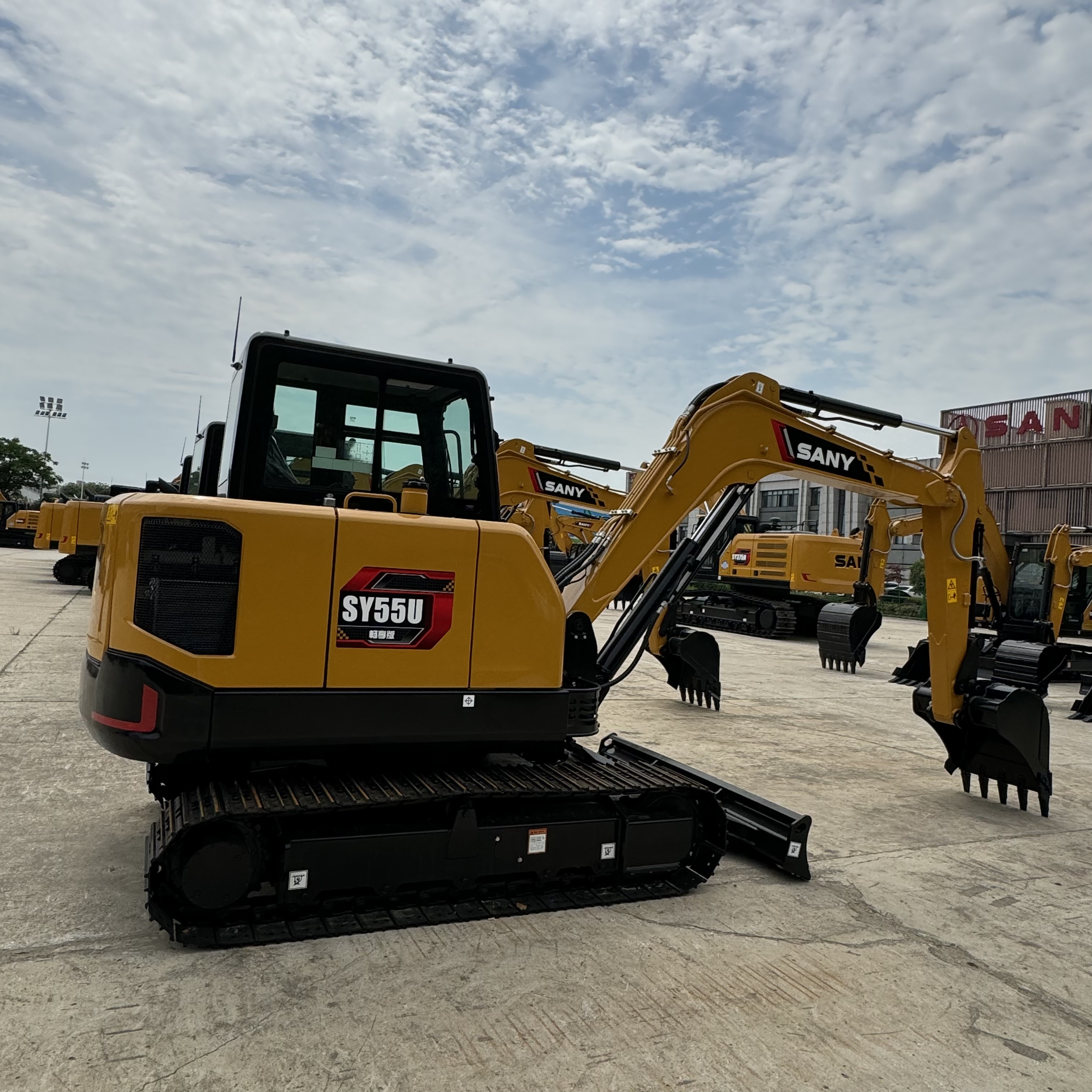 SANY SY55 - Rupsgraafmachine: afbeelding 3 SANY SY55 - Rupsgraafmachine: afbeelding 3