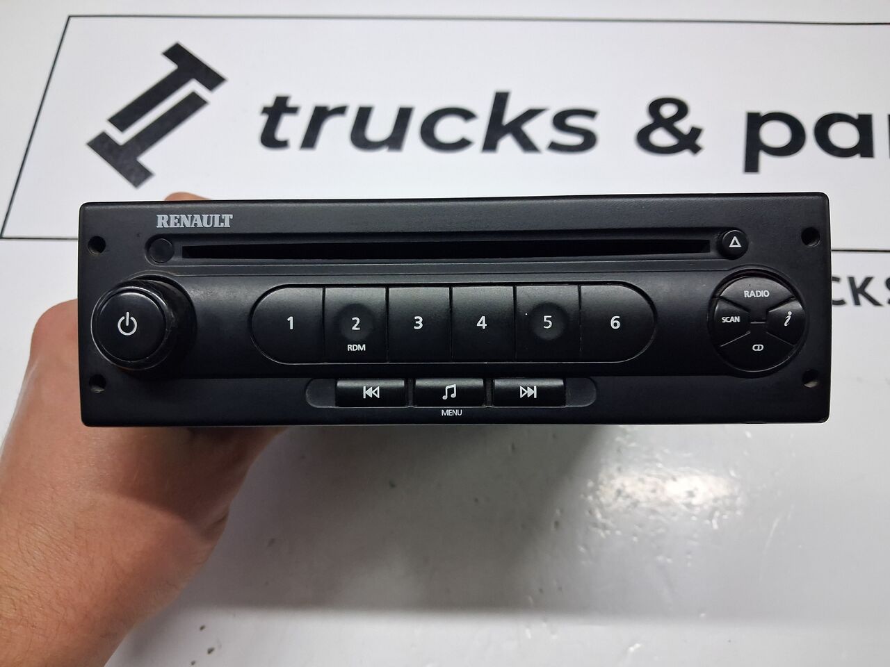 DELPHI RADIO RADIOODTWARZACZ CD 12V RENAULT PREMIUM MAGNUM MIDLUM DXI ORYGINAŁ - Cabine en interieur voor Vrachtwagen: afbeelding 2 DELPHI RADIO RADIOODTWARZACZ CD 12V RENAULT PREMIUM MAGNUM MIDLUM DXI ORYGINAŁ - Cabine en interieur voor Vrachtwagen: afbeelding 2