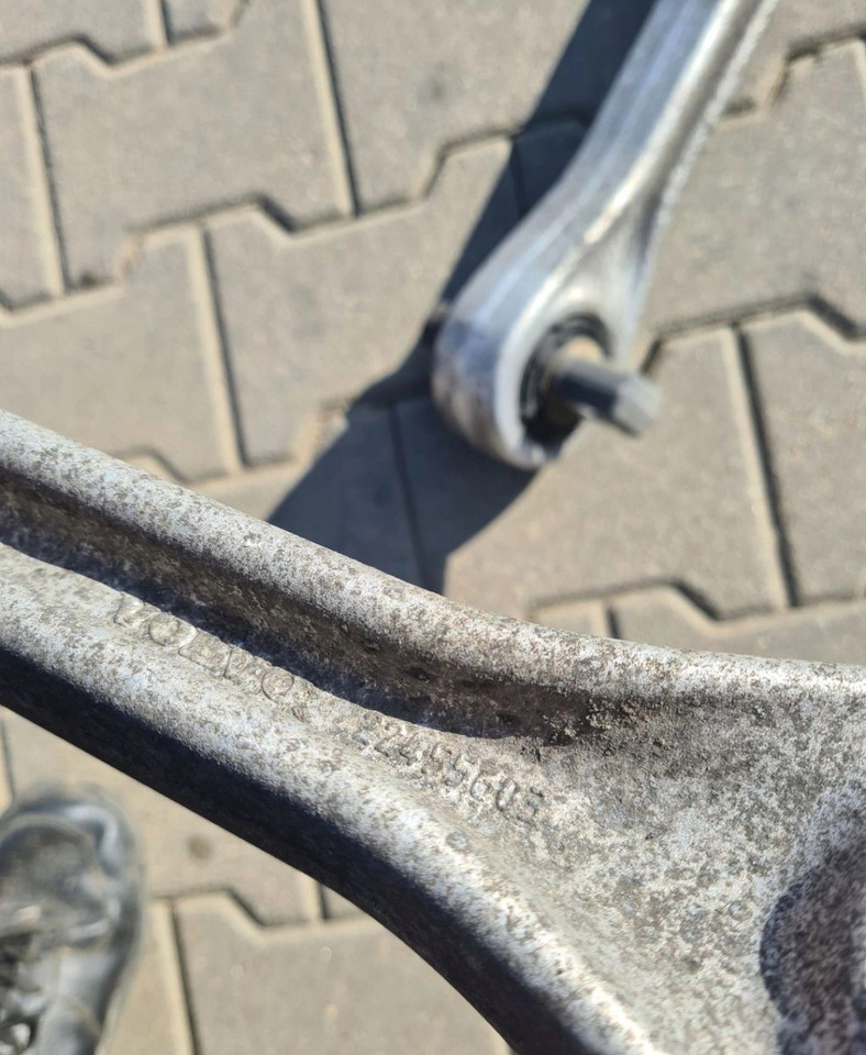 DRĄŻEK REAKCYJNY STABILIZACYJNY VOLVO FH 4 FM 4 FH 5 FM 5 ORYGINAŁ 22455603 - Stabilisatorstang: afbeelding 4 DRĄŻEK REAKCYJNY STABILIZACYJNY VOLVO FH 4 FM 4 FH 5 FM 5 ORYGINAŁ 22455603 - Stabilisatorstang: afbeelding 4