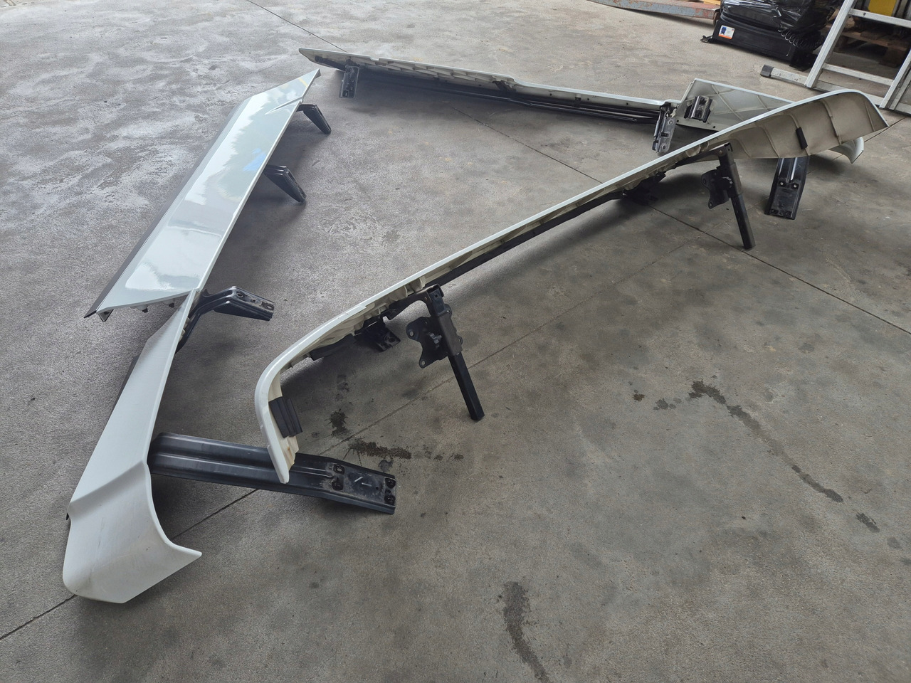 FORD SPOILERY OWIEWKI KABINY KOMPLET FORD F-MAX 500 CARGO - Aerokit/ Spoiler voor Vrachtwagen: afbeelding 5 FORD SPOILERY OWIEWKI KABINY KOMPLET FORD F-MAX 500 CARGO - Aerokit/ Spoiler voor Vrachtwagen: afbeelding 5