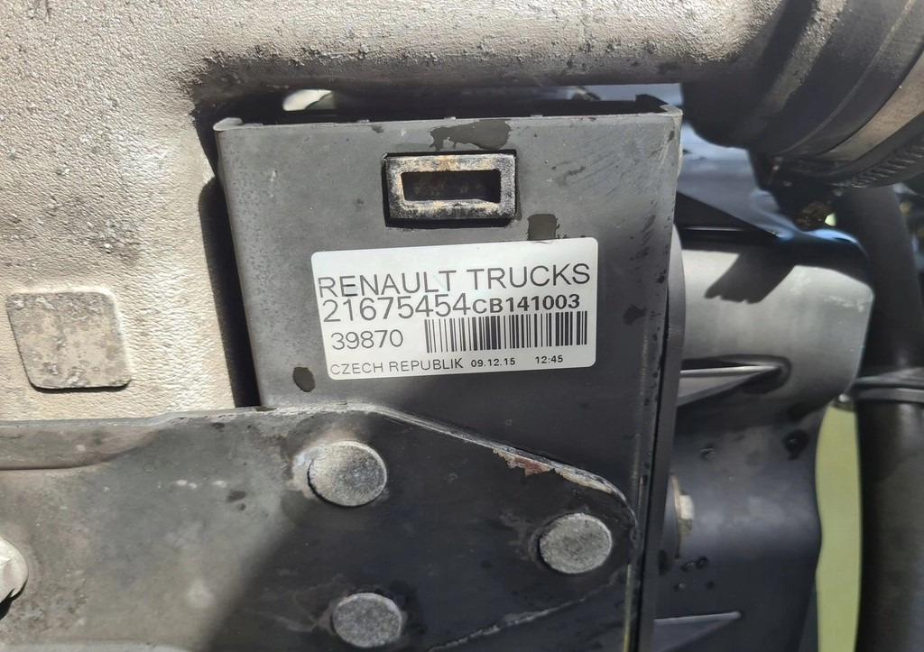 KOMPLET CHŁODNIC CHŁODNICA INTERCOOLER RENAULT GAMA DTI 8 VOLVO FL D8K 21675454 21657617 - Radiateur: afbeelding 3 KOMPLET CHŁODNIC CHŁODNICA INTERCOOLER RENAULT GAMA DTI 8 VOLVO FL D8K 21675454 21657617 - Radiateur: afbeelding 3