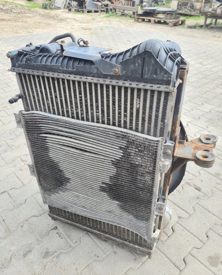 KOMPLET CHŁODNIC VOLVO FL D7 RENAULT MIDLUM DXI 7 20810091 7482142944 - Intercooler: afbeelding 4 KOMPLET CHŁODNIC VOLVO FL D7 RENAULT MIDLUM DXI 7 20810091 7482142944 - Intercooler: afbeelding 4