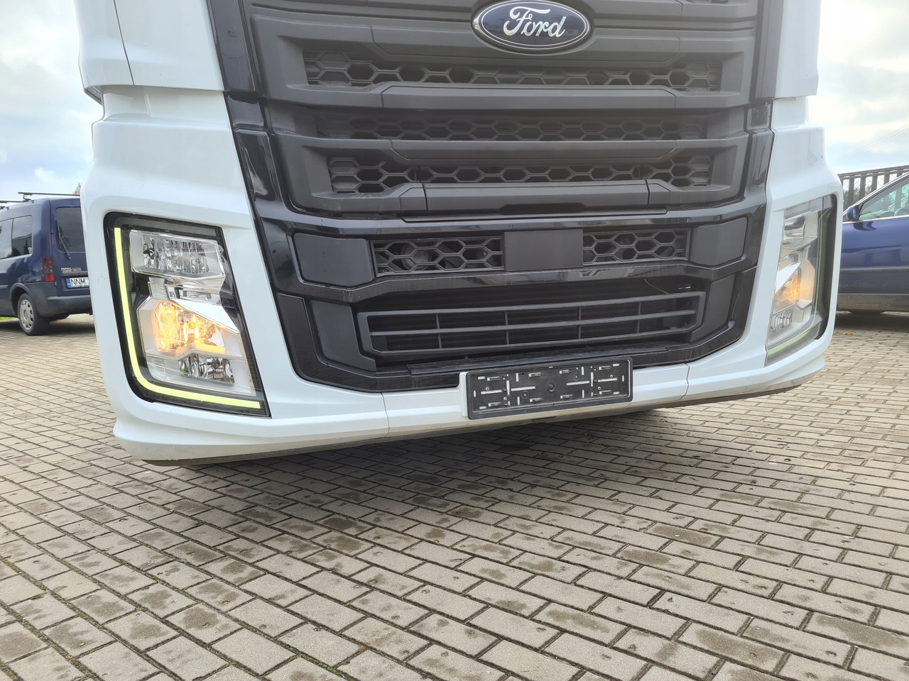 PRZÓD KOMPLETNY LAMPA GRILL ATRAPA BELKA FORD F-MAX 500 TRUCKS  - Bumper: afbeelding 3 PRZÓD KOMPLETNY LAMPA GRILL ATRAPA BELKA FORD F-MAX 500 TRUCKS  - Bumper: afbeelding 3