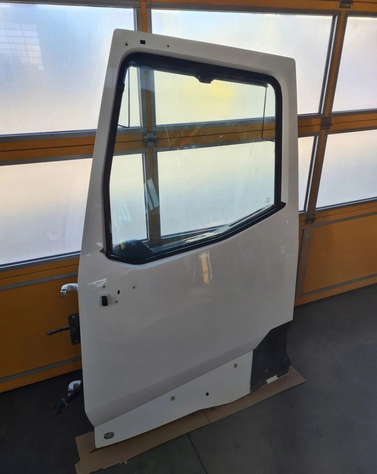 RENAULT DRZWI KOMPLETNE LEWE RENAULT GAMA T RANGE - Deur en onderdelen voor Vrachtwagen: afbeelding 2 RENAULT DRZWI KOMPLETNE LEWE RENAULT GAMA T RANGE - Deur en onderdelen voor Vrachtwagen: afbeelding 2