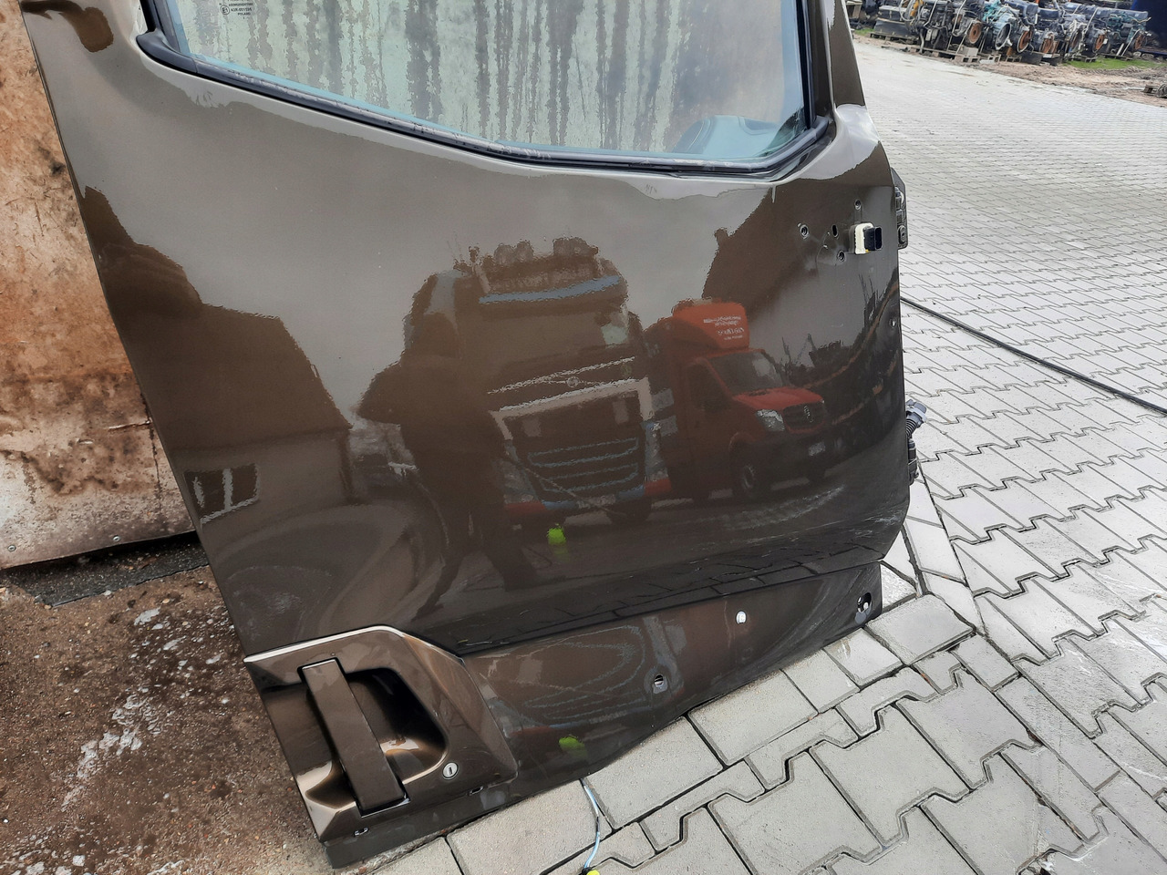 RENAULT DRZWI KOMPLETNE PRAWE RENAULT GAMA T RANGE - Deur en onderdelen voor Vrachtwagen: afbeelding 4 RENAULT DRZWI KOMPLETNE PRAWE RENAULT GAMA T RANGE - Deur en onderdelen voor Vrachtwagen: afbeelding 4