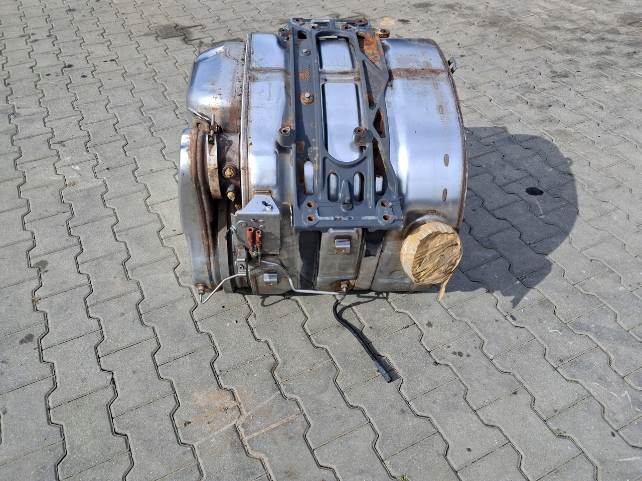 RENAULT KATALIZATOR TŁUMIK DPF FILTR VOLVO FH 4 FM 4 RENAULT GAMA T RANGE - Katalysator voor Vrachtwagen: afbeelding 5 RENAULT KATALIZATOR TŁUMIK DPF FILTR VOLVO FH 4 FM 4 RENAULT GAMA T RANGE - Katalysator voor Vrachtwagen: afbeelding 5