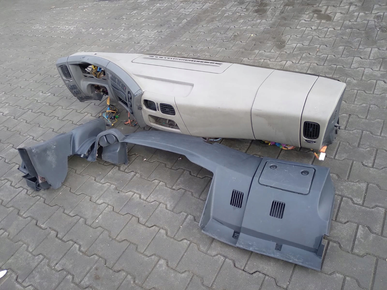 RENAULT KONSOLA DESKA ROZDZIELCZA PRZEKŁADKA ANGLIKA RENAULT LANDER KERAX MIDLUM - Instrumentenpaneel voor Vrachtwagen: afbeelding 3 RENAULT KONSOLA DESKA ROZDZIELCZA PRZEKŁADKA ANGLIKA RENAULT LANDER KERAX MIDLUM - Instrumentenpaneel voor Vrachtwagen: afbeelding 3