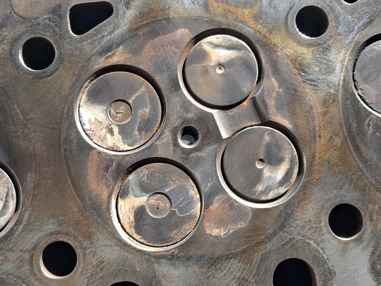 RENAULT Z WAŁKIEM ROZRZĄDU RENAULT GAMA D DTI 5 VOLVO FL D5K EURO 6 - Cilinderkop: afbeelding 5 RENAULT Z WAŁKIEM ROZRZĄDU RENAULT GAMA D DTI 5 VOLVO FL D5K EURO 6 - Cilinderkop: afbeelding 5