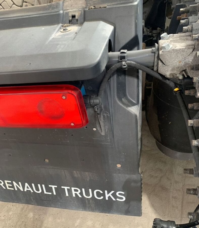 Renault BŁOTNIK LEWY TYŁ KOMPLETNY RENAULT GAMA T C RANGE - Fender voor Vrachtwagen: afbeelding 1 Renault BŁOTNIK LEWY TYŁ KOMPLETNY RENAULT GAMA T C RANGE - Fender voor Vrachtwagen: afbeelding 1