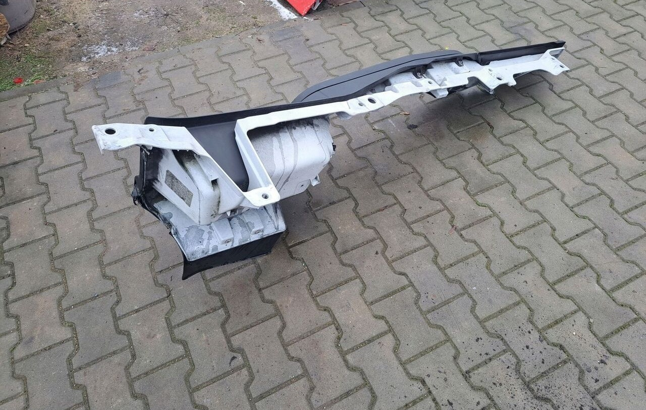 Renault STOPNICA GÓRNA STOPIEŃ PRAWY RENAULT GAMA T RANGE - Treeplank voor Vrachtwagen: afbeelding 4 Renault STOPNICA GÓRNA STOPIEŃ PRAWY RENAULT GAMA T RANGE - Treeplank voor Vrachtwagen: afbeelding 4