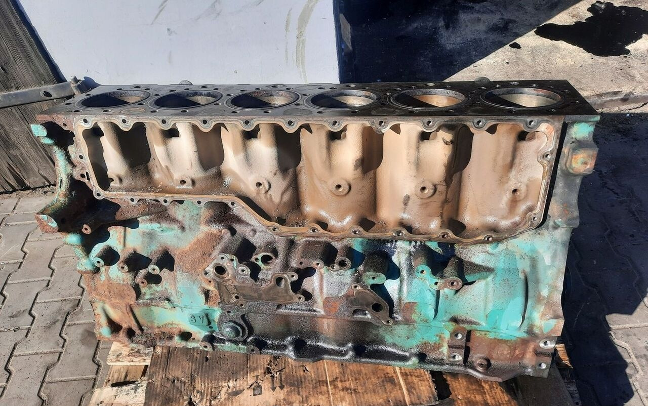 VOLVO BLOK SILNIKA SŁUPEK TŁOKI WAŁ VOLVO FH 4 D13K - Cilinderblok voor Vrachtwagen: afbeelding 1 VOLVO BLOK SILNIKA SŁUPEK TŁOKI WAŁ VOLVO FH 4 D13K - Cilinderblok voor Vrachtwagen: afbeelding 1