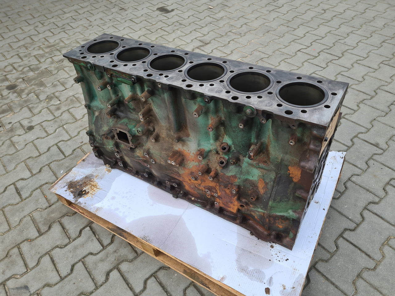 VOLVO BLOK SILNIKA SŁUPEK VOLVO FM FH 13 D13A - Cilinderblok voor Vrachtwagen: afbeelding 3 VOLVO BLOK SILNIKA SŁUPEK VOLVO FM FH 13 D13A - Cilinderblok voor Vrachtwagen: afbeelding 3