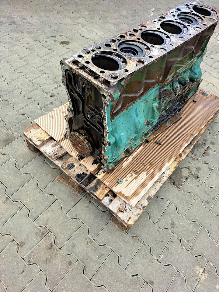 VOLVO BLOK SILNIKA TŁOKI WAŁ KORBOWY VOLVO FM 9 D9A - Cilinderblok voor Vrachtwagen: afbeelding 4 VOLVO BLOK SILNIKA TŁOKI WAŁ KORBOWY VOLVO FM 9 D9A - Cilinderblok voor Vrachtwagen: afbeelding 4