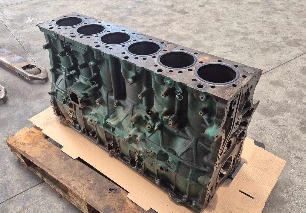 VOLVO BLOK SILNIKA VOLVO FH 4 FH 5 D13K K5 - Cilinderblok: afbeelding 3 VOLVO BLOK SILNIKA VOLVO FH 4 FH 5 D13K K5 - Cilinderblok: afbeelding 3