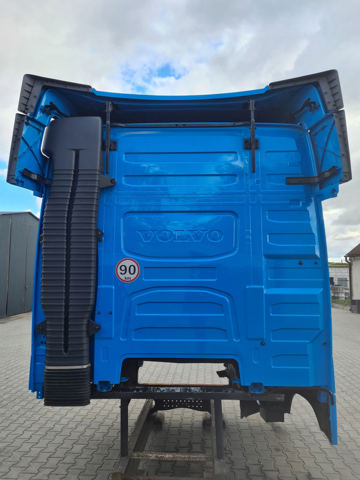 VOLVO KABINA KOMPLETNA VOLVO FH 5 EURO 6 I-SAVE GLOBETROTTER - Cabine voor Schuifzeilen vrachtwagen: afbeelding 4 VOLVO KABINA KOMPLETNA VOLVO FH 5 EURO 6 I-SAVE GLOBETROTTER - Cabine voor Schuifzeilen vrachtwagen: afbeelding 4