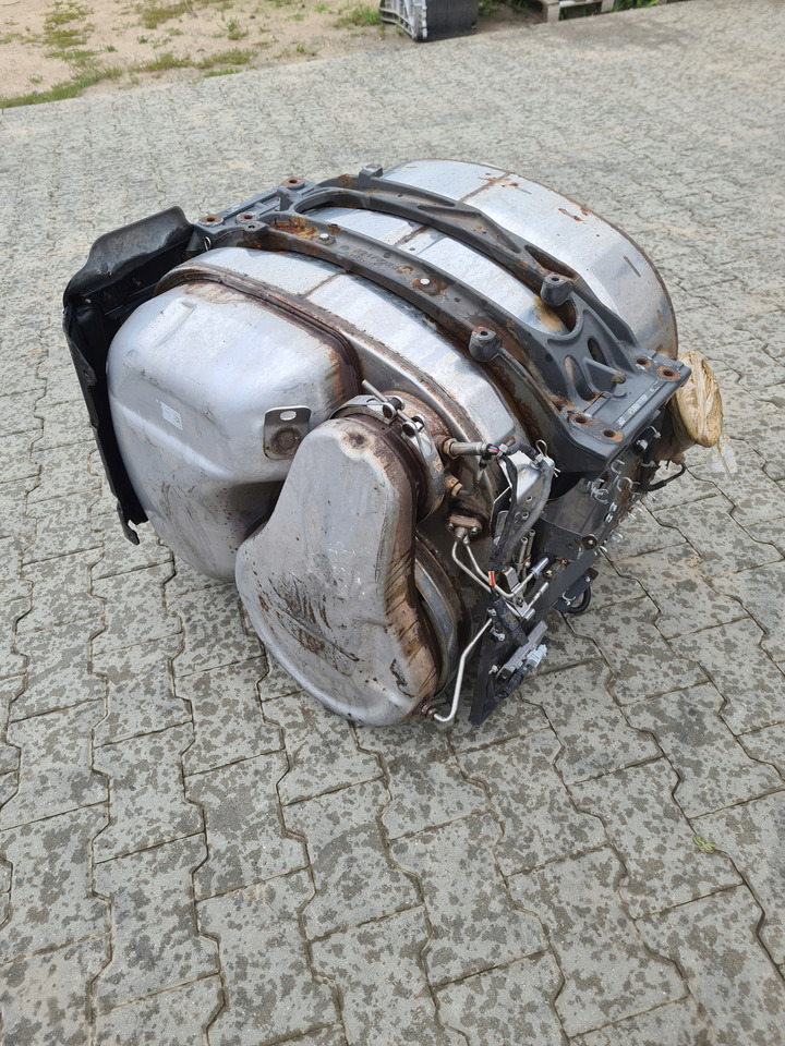 VOLVO KATALIZATOR TŁUMIK DPF FILTR KOMPLETNY VOLVO FH 4 FM 4 RENAULT GAMA T RANGE - Katalysator: afbeelding 2 VOLVO KATALIZATOR TŁUMIK DPF FILTR KOMPLETNY VOLVO FH 4 FM 4 RENAULT GAMA T RANGE - Katalysator: afbeelding 2